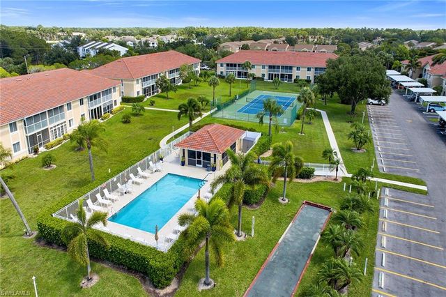 208 Furse Lakes CIR D6, Naples, FL 34104
