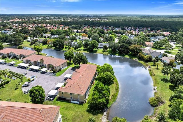 208 Furse Lakes CIR D6, Naples, FL 34104