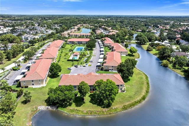 208 Furse Lakes CIR D6, Naples, FL 34104