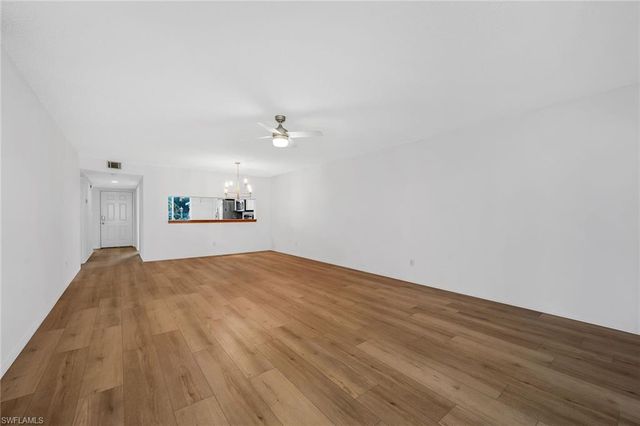 208 Furse Lakes CIR D6, Naples, FL 34104