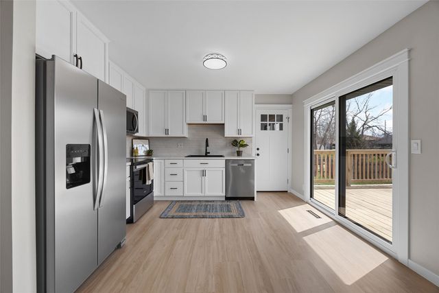 1505 Cottonwood Lane NE, Cedar Rapids, IA 52402