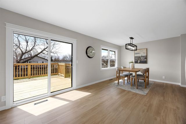 1505 Cottonwood Lane NE, Cedar Rapids, IA 52402