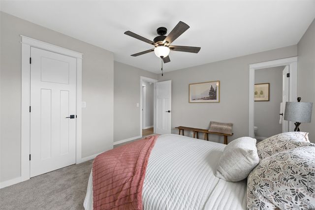 1505 Cottonwood Lane NE, Cedar Rapids, IA 52402