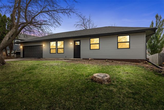 1505 Cottonwood Lane NE, Cedar Rapids, IA 52402