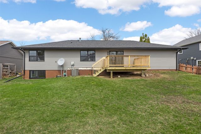 1505 Cottonwood Lane NE, Cedar Rapids, IA 52402