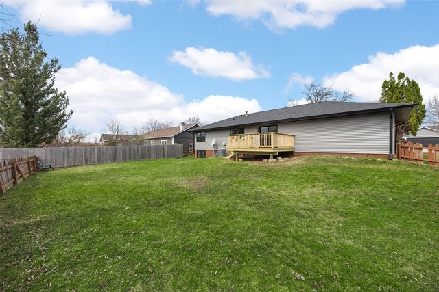 1505 Cottonwood Lane NE, Cedar Rapids, IA 52402