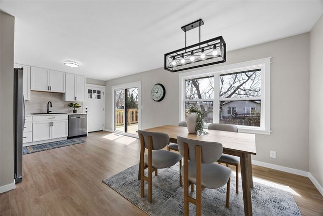 1505 Cottonwood Lane NE, Cedar Rapids, IA 52402