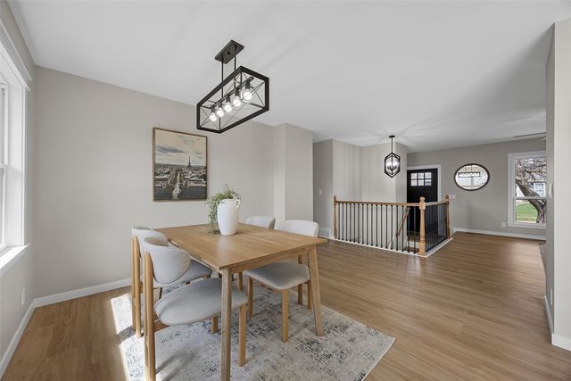 1505 Cottonwood Lane NE, Cedar Rapids, IA 52402