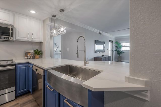 4141 BAYSHORE BOULEVARD 1003, Tampa, FL 33611