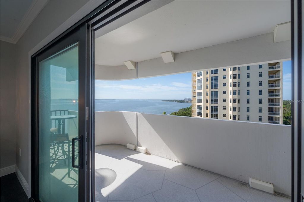 Image 32 of property listing at 4141 BAYSHORE BOULEVARD 1003, Tampa, FL 33611