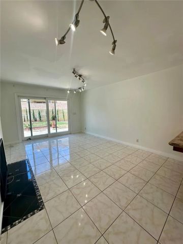10463 El Monte, Fountain Valley, CA 92708