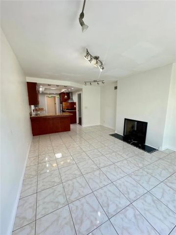 10463 El Monte, Fountain Valley, CA 92708