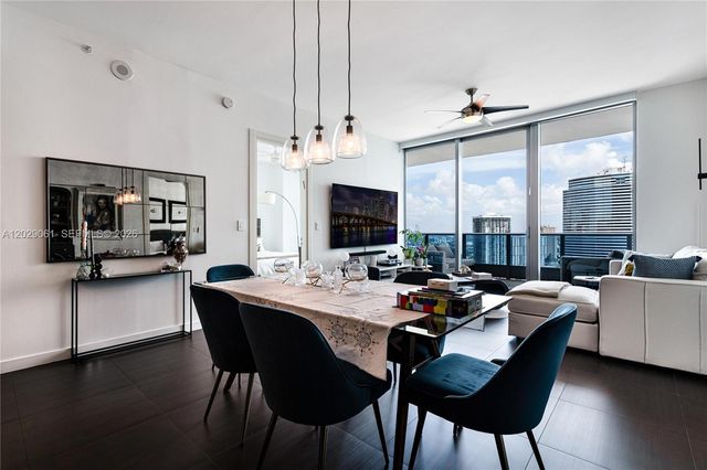200 Biscayne Boulevard Way 4812, Miami, FL 33131