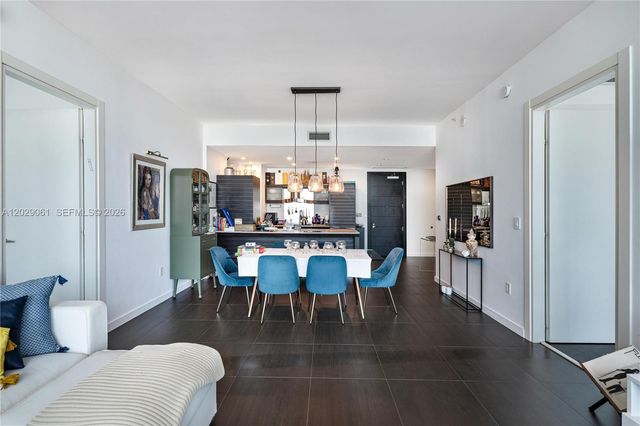 200 Biscayne Boulevard Way 4812, Miami, FL 33131