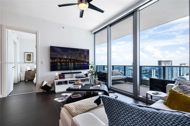 200 Biscayne Boulevard Way 4812, Miami, FL 33131