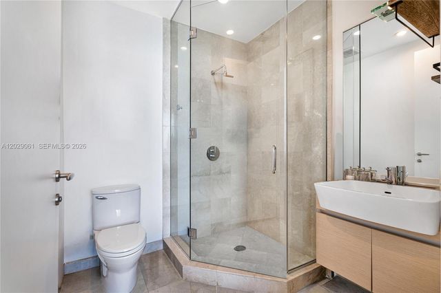200 Biscayne Boulevard Way 4812, Miami, FL 33131