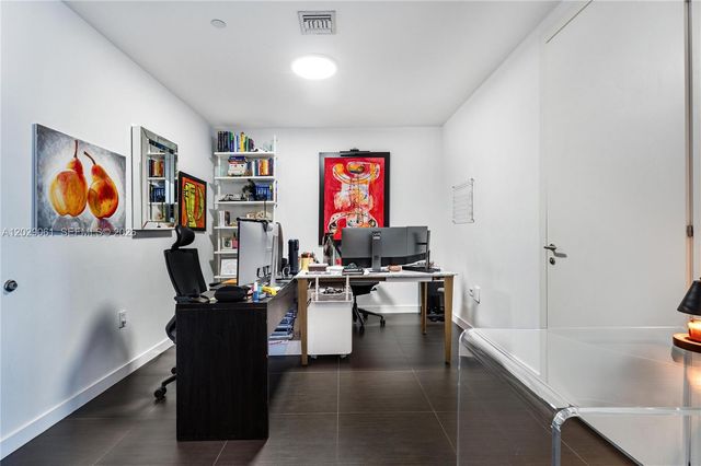 200 Biscayne Boulevard Way 4812, Miami, FL 33131