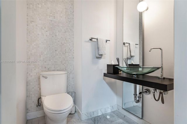 200 Biscayne Boulevard Way 4812, Miami, FL 33131