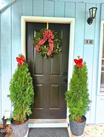 25 Sams Point Rd Apt 1C, Beaufort, SC 29907