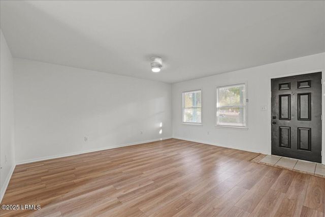 25 Sams Point Rd Apt 1C, Beaufort, SC 29907