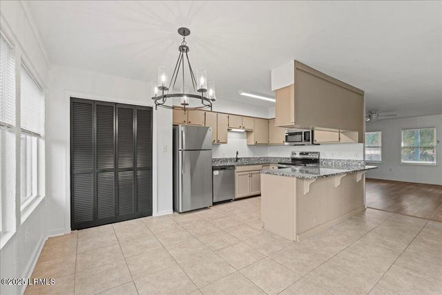 25 Sams Point Rd Apt 1C, Beaufort, SC 29907