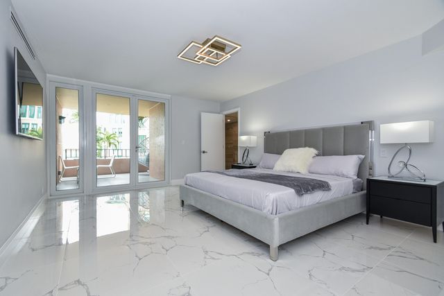 120 SE 5th Avenue, Boca Raton, FL 33432