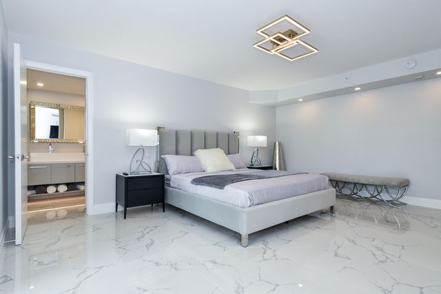 120 SE 5th Avenue, Boca Raton, FL 33432