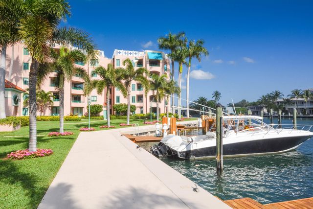 120 SE 5th Avenue, Boca Raton, FL 33432
