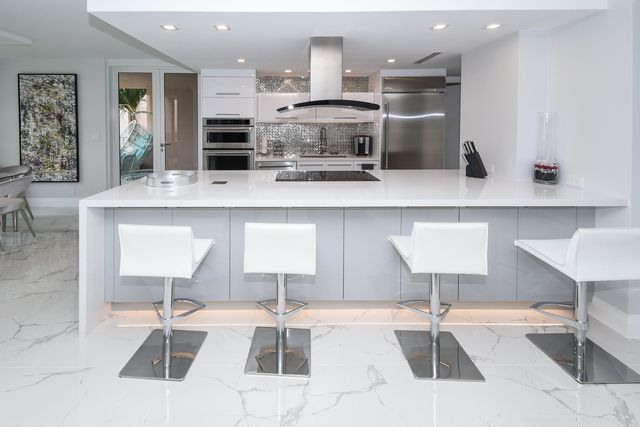 120 SE 5th Avenue, Boca Raton, FL 33432