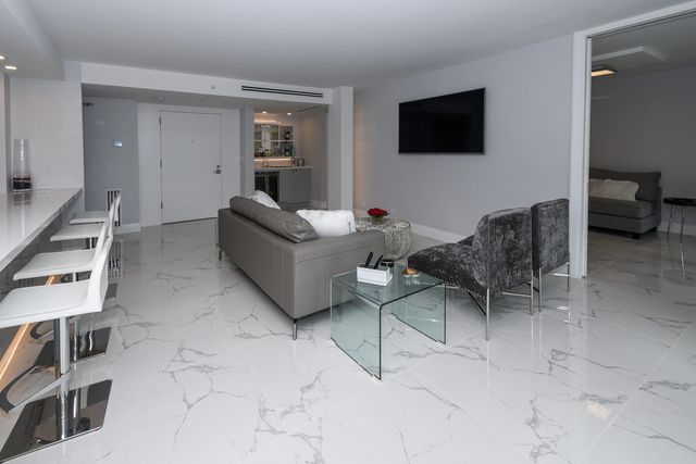 120 SE 5th Avenue, Boca Raton, FL 33432