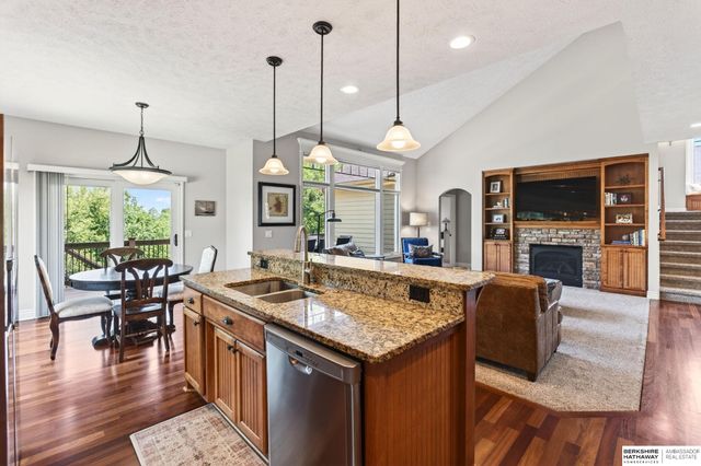 15005 S 24th Avenue, Bellevue, NE 68123