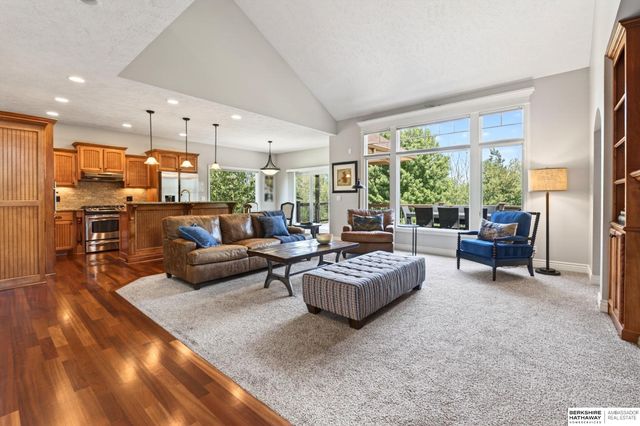 15005 S 24th Avenue, Bellevue, NE 68123