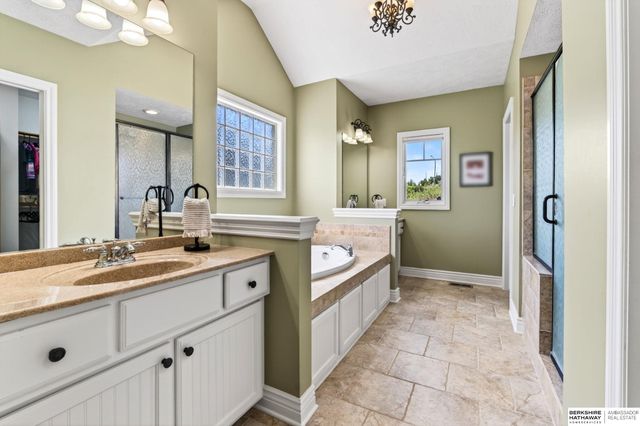 15005 S 24th Avenue, Bellevue, NE 68123