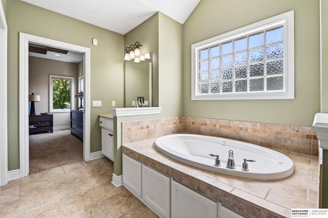 15005 S 24th Avenue, Bellevue, NE 68123