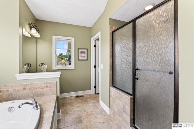 15005 S 24th Avenue, Bellevue, NE 68123