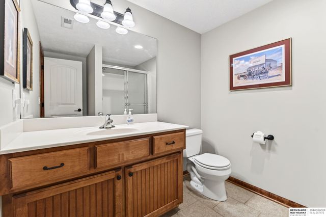 15005 S 24th Avenue, Bellevue, NE 68123