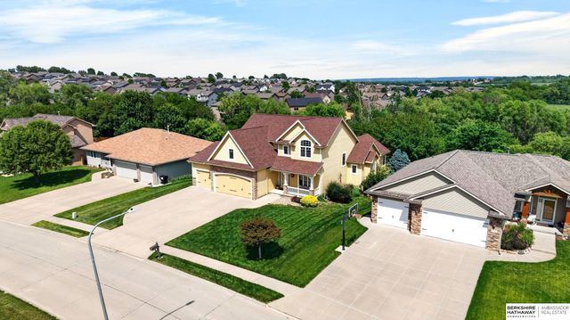 15005 S 24th Avenue, Bellevue, NE 68123