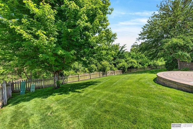 15005 S 24th Avenue, Bellevue, NE 68123
