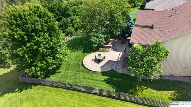 15005 S 24th Avenue, Bellevue, NE 68123