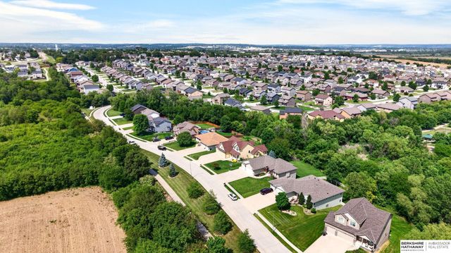 15005 S 24th Avenue, Bellevue, NE 68123