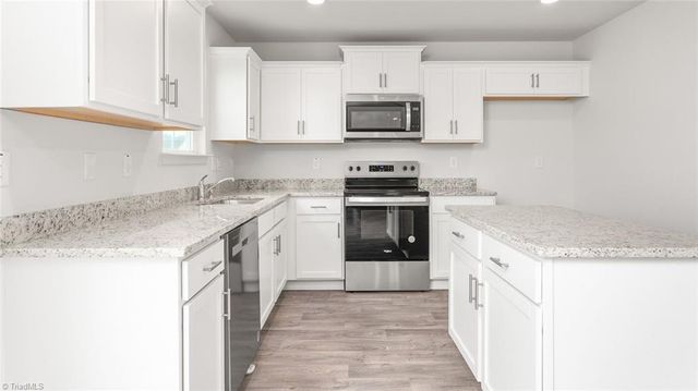 311 Aspen Place Court, Thomasville, NC 27360