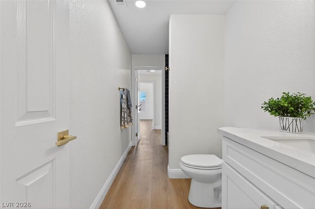 6668 Arctic Breeze Street, North Las Vegas, NV 89084