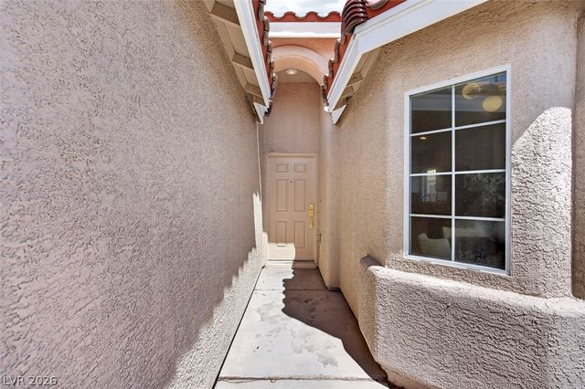 6668 Arctic Breeze Street, North Las Vegas, NV 89084