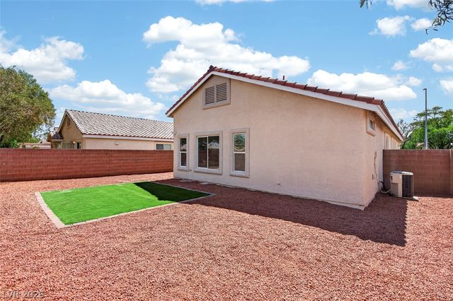 6668 Arctic Breeze Street, North Las Vegas, NV 89084
