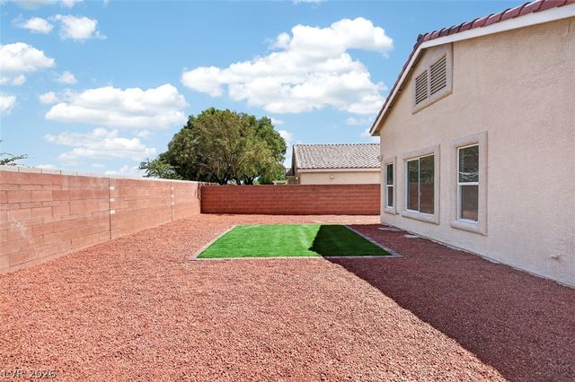 6668 Arctic Breeze Street, North Las Vegas, NV 89084