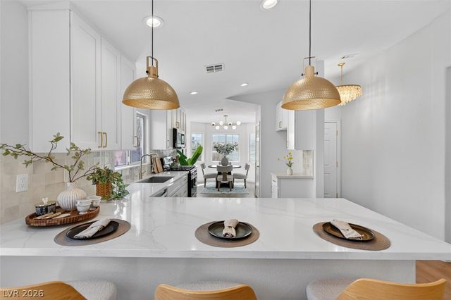 6668 Arctic Breeze Street, North Las Vegas, NV 89084