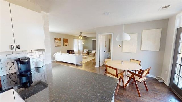 600 W 101st Terrace, Kansas City, MO 64114