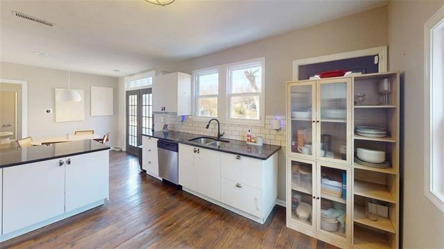 600 W 101st Terrace, Kansas City, MO 64114