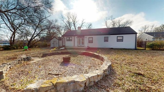 600 W 101st Terrace, Kansas City, MO 64114