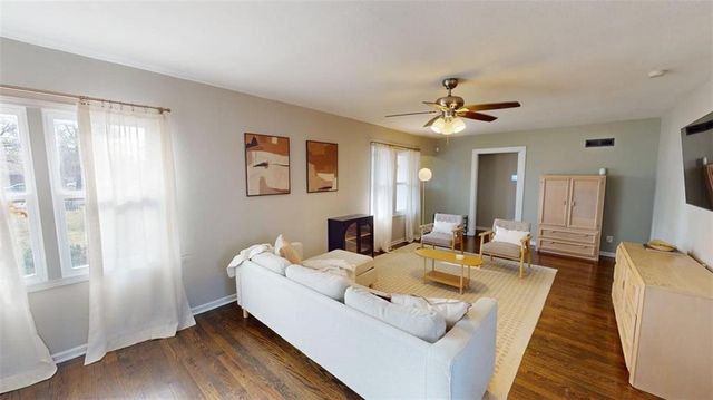 600 W 101st Terrace, Kansas City, MO 64114